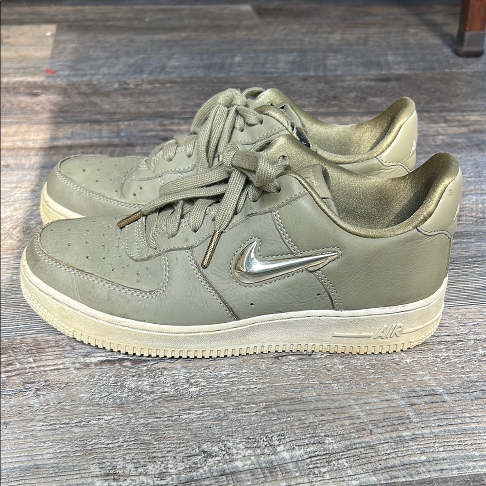Nike Air Force Green Sneakers